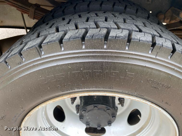 image for item DL7170 2012 Ford F450 Super Duty  Crew Cab flatbed truck