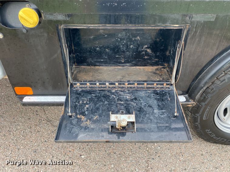 image for item DL7171 2019 Ford F250 Super Duty  Crew Cab flatbed pickup truck