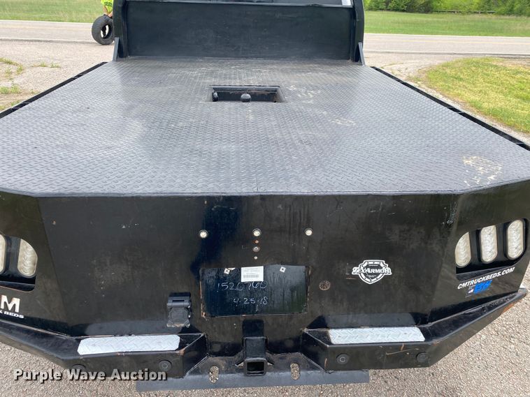 image for item DL7171 2019 Ford F250 Super Duty  Crew Cab flatbed pickup truck