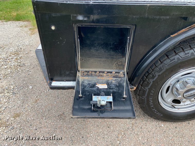 image for item DL7171 2019 Ford F250 Super Duty  Crew Cab flatbed pickup truck