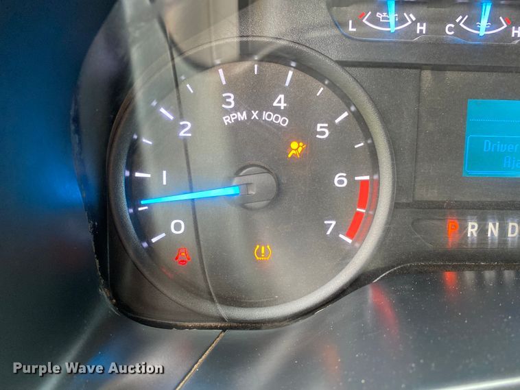 image for item DL7171 2019 Ford F250 Super Duty  Crew Cab flatbed pickup truck