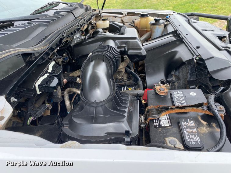 image for item DL7171 2019 Ford F250 Super Duty  Crew Cab flatbed pickup truck