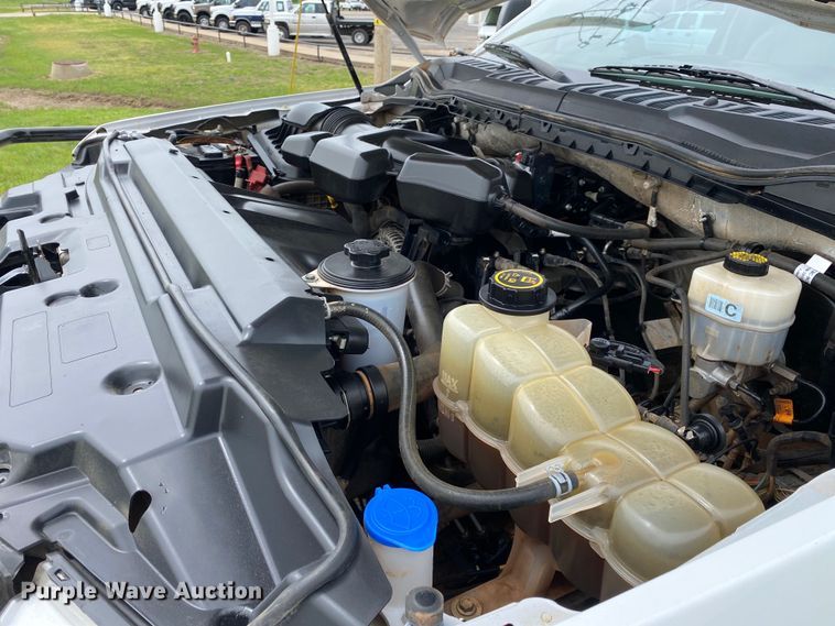 image for item DL7171 2019 Ford F250 Super Duty  Crew Cab flatbed pickup truck