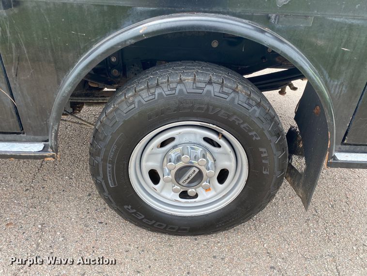 image for item DL7171 2019 Ford F250 Super Duty  Crew Cab flatbed pickup truck