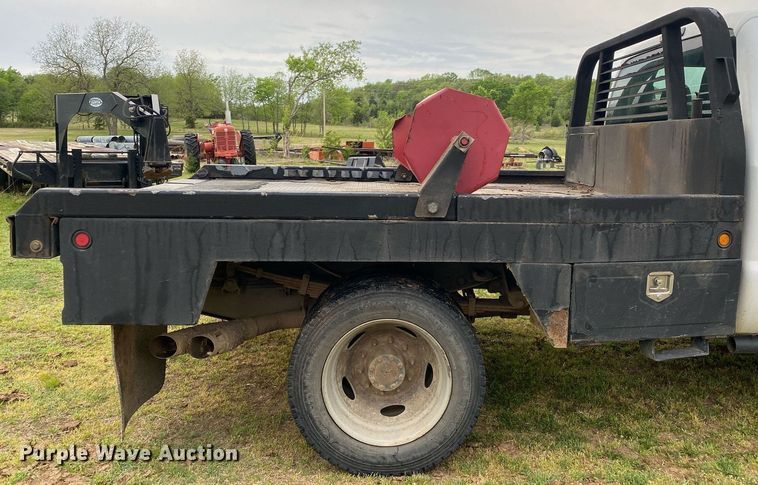 image for item DL7172 2013 Ford F550  Crew Cab bale bed pickup truck