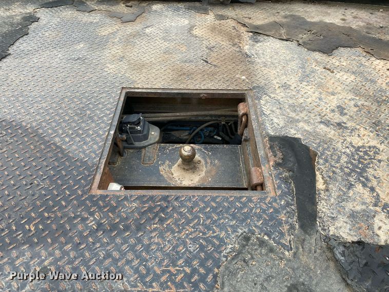 image for item DL7172 2013 Ford F550  Crew Cab bale bed pickup truck