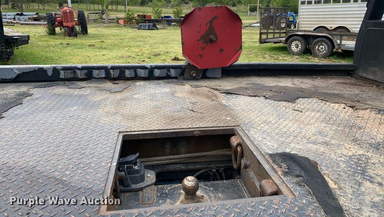 image for item DL7172 2013 Ford F550  Crew Cab bale bed pickup truck