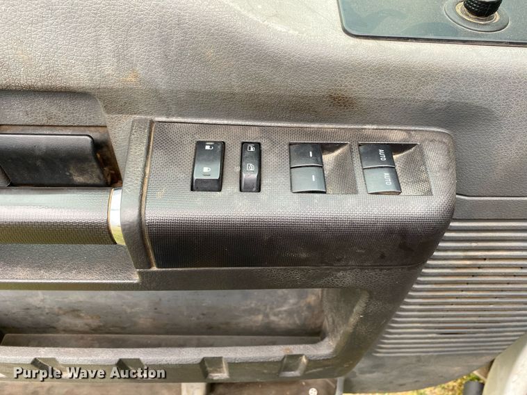 image for item DL7172 2013 Ford F550  Crew Cab bale bed pickup truck