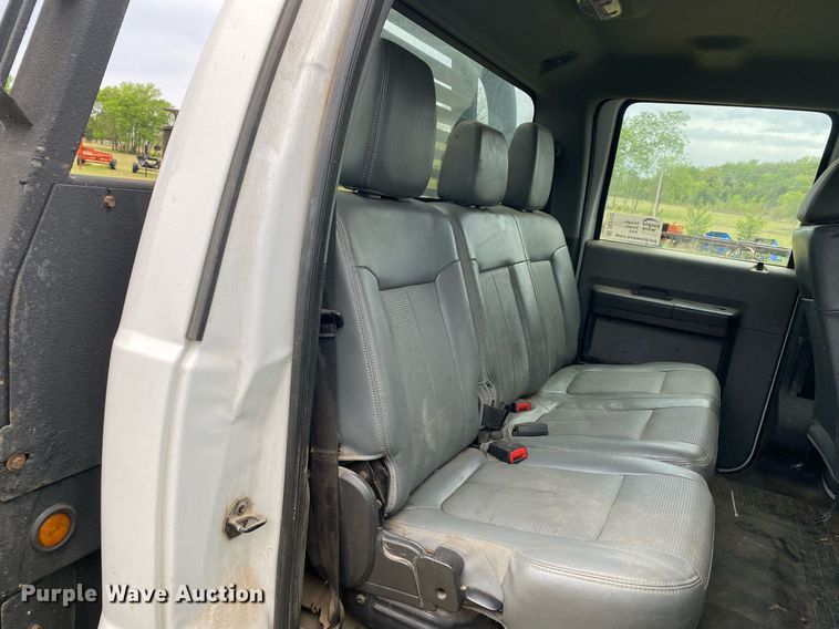 image for item DL7172 2013 Ford F550  Crew Cab bale bed pickup truck