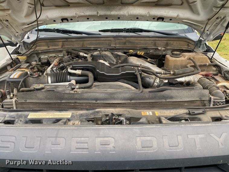 image for item DL7172 2013 Ford F550  Crew Cab bale bed pickup truck