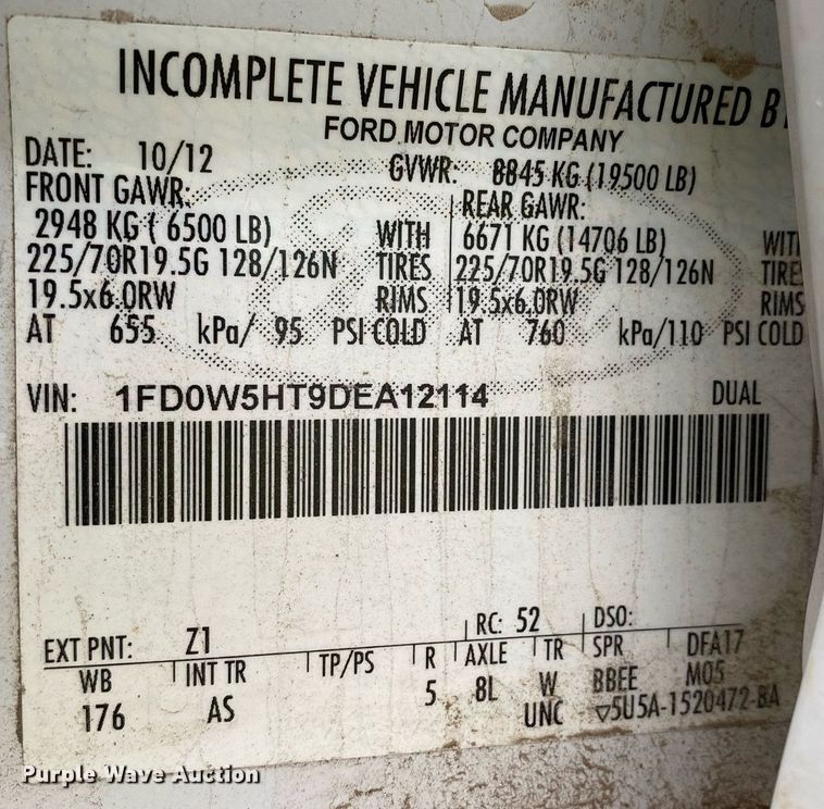 image for item DL7172 2013 Ford F550  Crew Cab bale bed pickup truck