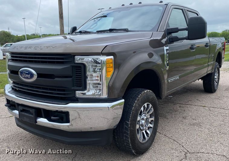 image for item DL7176 2017 Ford F250 Super Duty  Crew Cab pickup truck