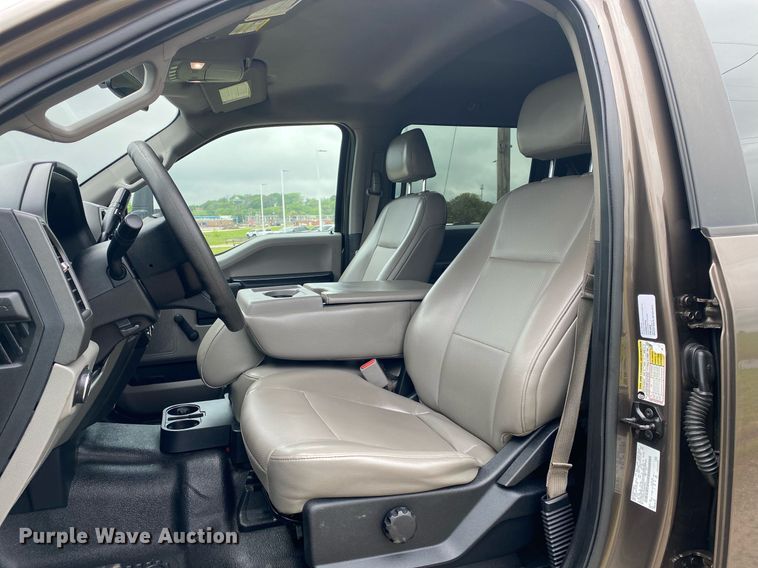 image for item DL7176 2017 Ford F250 Super Duty  Crew Cab pickup truck