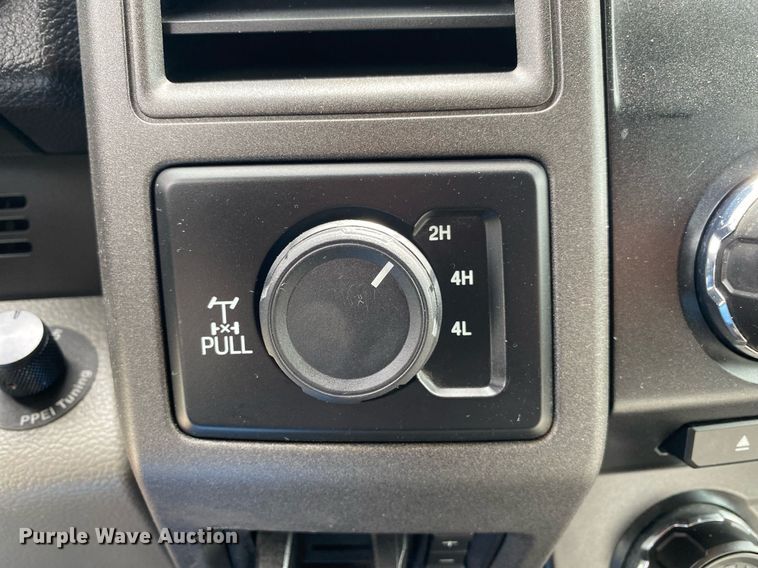 image for item DL7176 2017 Ford F250 Super Duty  Crew Cab pickup truck