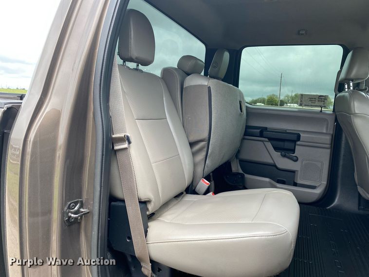 image for item DL7176 2017 Ford F250 Super Duty  Crew Cab pickup truck