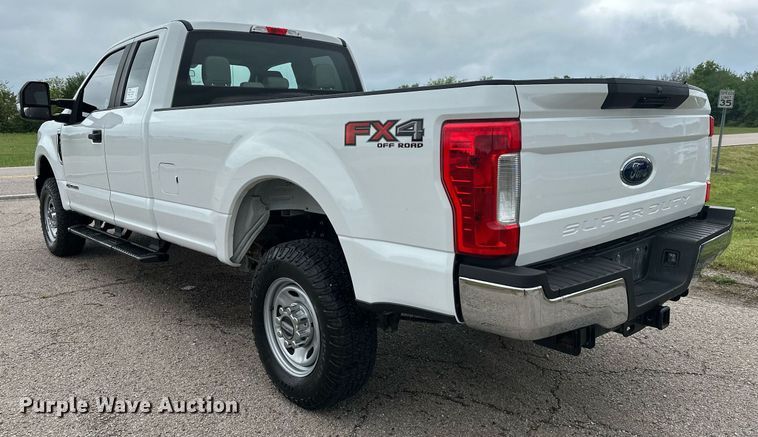 image for item DL7177 2019 Ford F250 Super Duty XL  SuperCab pickup truck