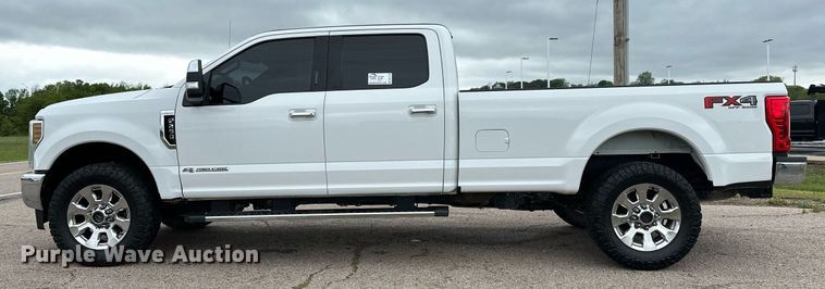 image for item DL7178 2019 Ford F250 Super Duty Lariat  Crew Cab pickup truck