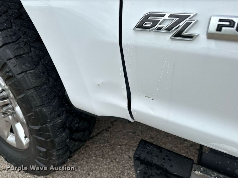 image for item DL7178 2019 Ford F250 Super Duty Lariat  Crew Cab pickup truck