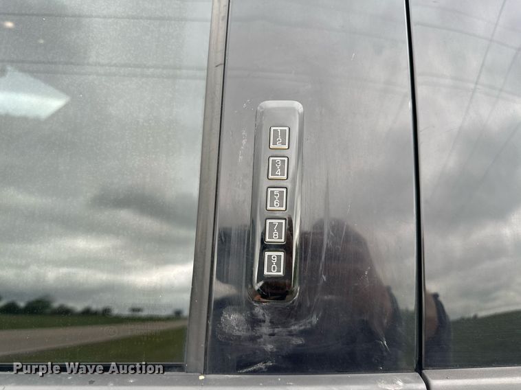 image for item DL7178 2019 Ford F250 Super Duty Lariat  Crew Cab pickup truck