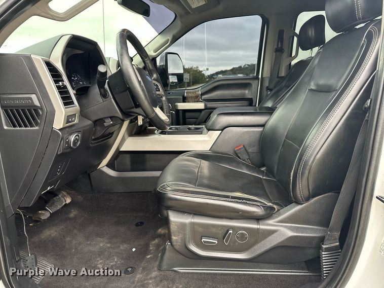 image for item DL7178 2019 Ford F250 Super Duty Lariat  Crew Cab pickup truck