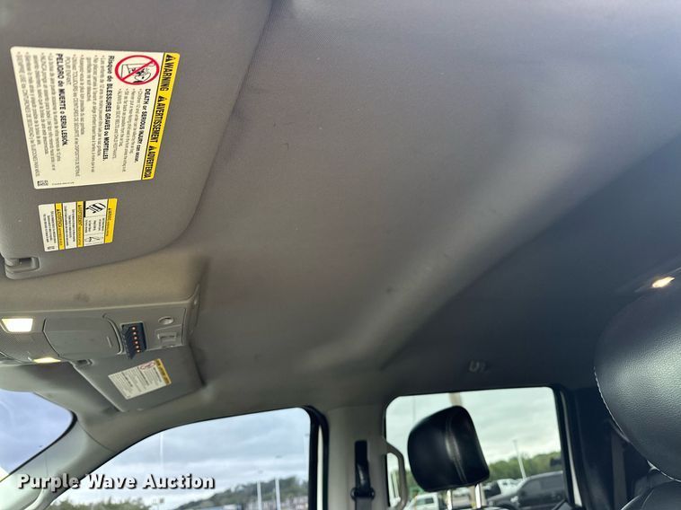 image for item DL7178 2019 Ford F250 Super Duty Lariat  Crew Cab pickup truck