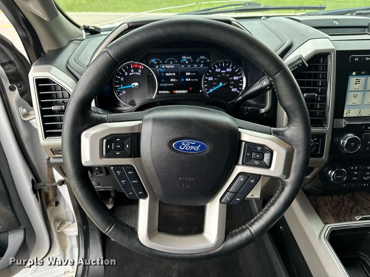 image for item DL7178 2019 Ford F250 Super Duty Lariat  Crew Cab pickup truck