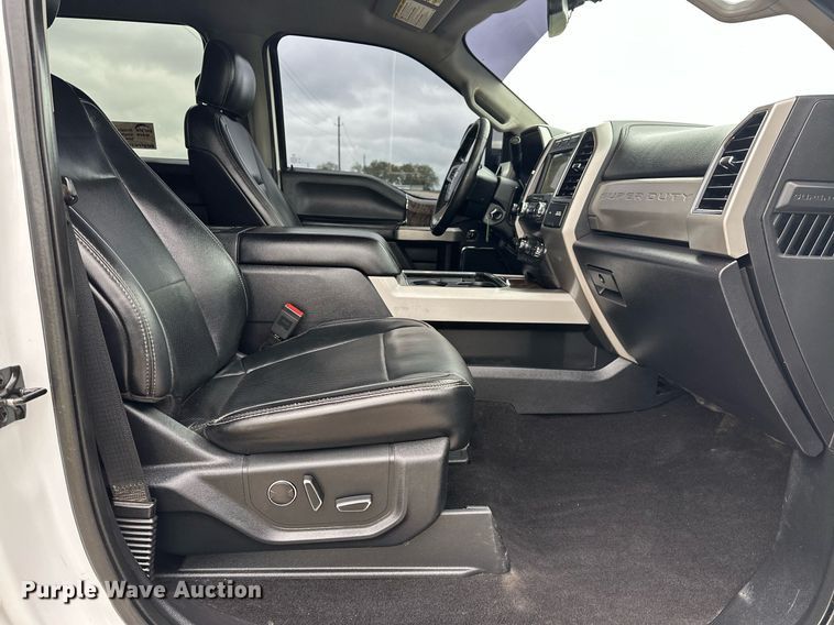 image for item DL7178 2019 Ford F250 Super Duty Lariat  Crew Cab pickup truck