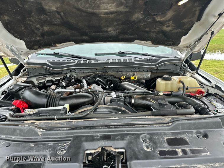 image for item DL7178 2019 Ford F250 Super Duty Lariat  Crew Cab pickup truck