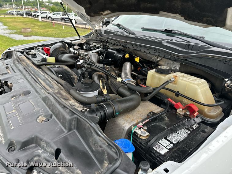 image for item DL7178 2019 Ford F250 Super Duty Lariat  Crew Cab pickup truck