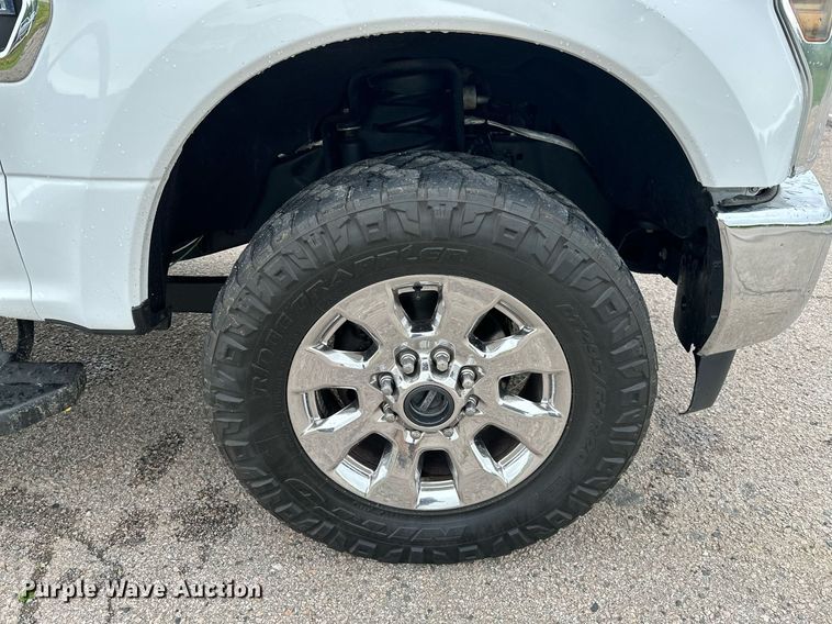 image for item DL7178 2019 Ford F250 Super Duty Lariat  Crew Cab pickup truck