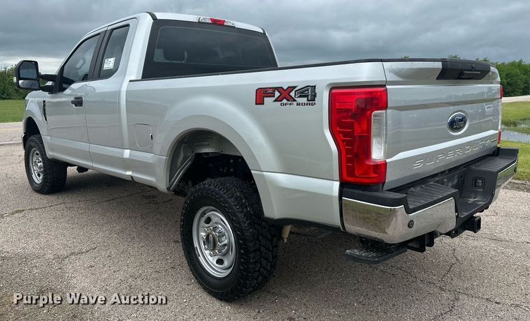 image for item DL7180 2017 Ford F250  Super Duty  SuperCab pickup truck