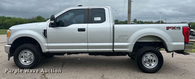 image for item DL7180 2017 Ford F250  Super Duty  SuperCab pickup truck