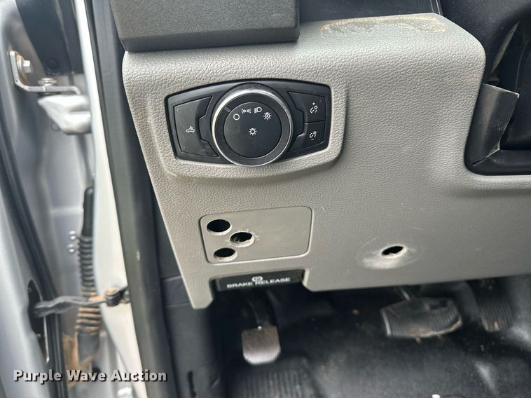 image for item DL7180 2017 Ford F250  Super Duty  SuperCab pickup truck