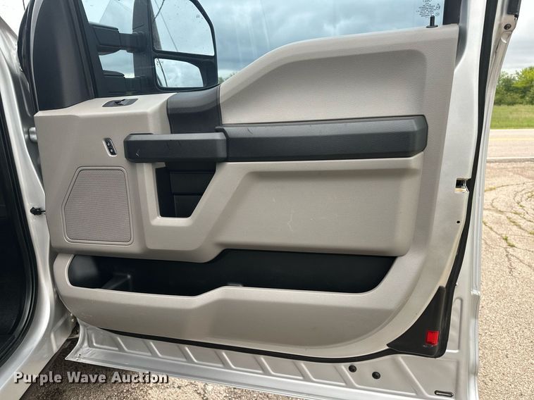 image for item DL7180 2017 Ford F250  Super Duty  SuperCab pickup truck