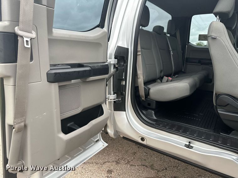 image for item DL7180 2017 Ford F250  Super Duty  SuperCab pickup truck