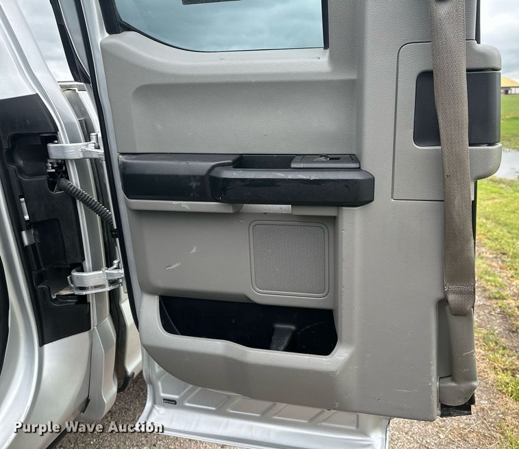 image for item DL7180 2017 Ford F250  Super Duty  SuperCab pickup truck