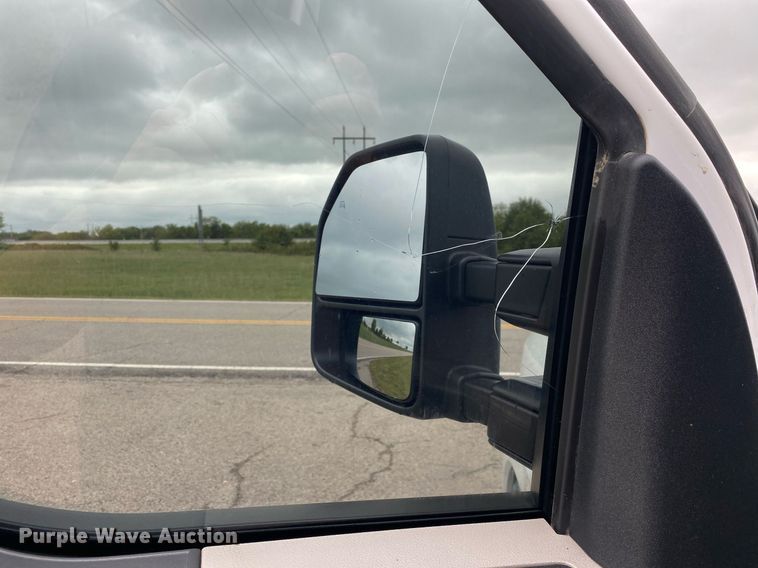 image for item DL7184 2020 Ford F250  Super Duty  Crew Cab pickup truck