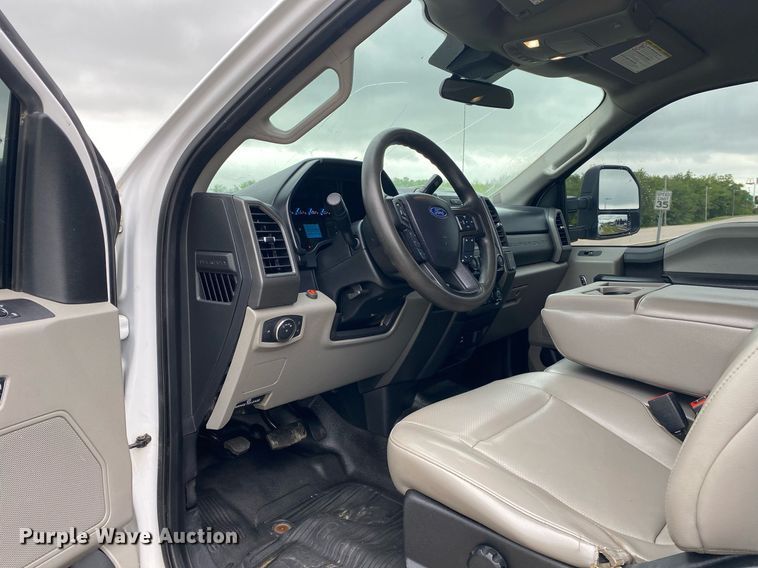 image for item DL7184 2020 Ford F250  Super Duty  Crew Cab pickup truck