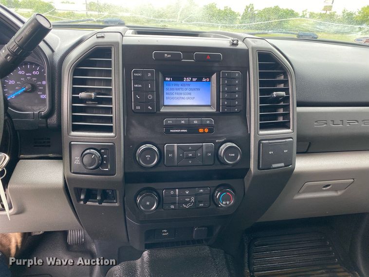 image for item DL7184 2020 Ford F250  Super Duty  Crew Cab pickup truck