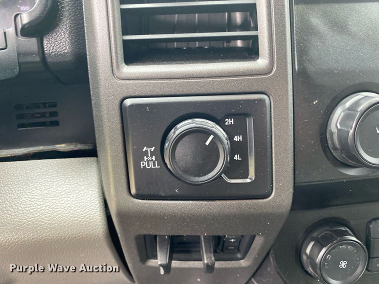 image for item DL7184 2020 Ford F250  Super Duty  Crew Cab pickup truck