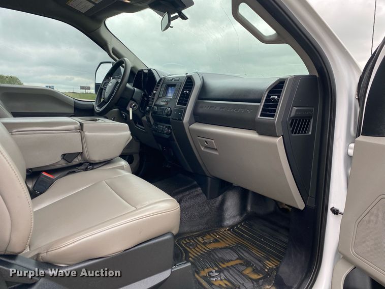 image for item DL7184 2020 Ford F250  Super Duty  Crew Cab pickup truck