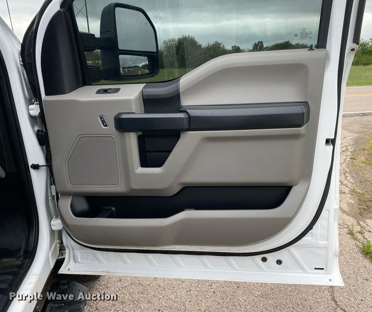 image for item DL7184 2020 Ford F250  Super Duty  Crew Cab pickup truck