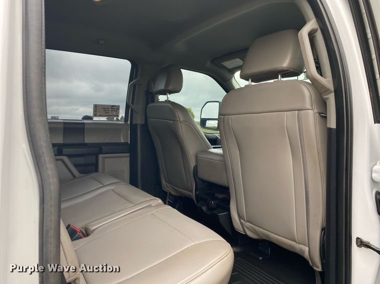 image for item DL7184 2020 Ford F250  Super Duty  Crew Cab pickup truck