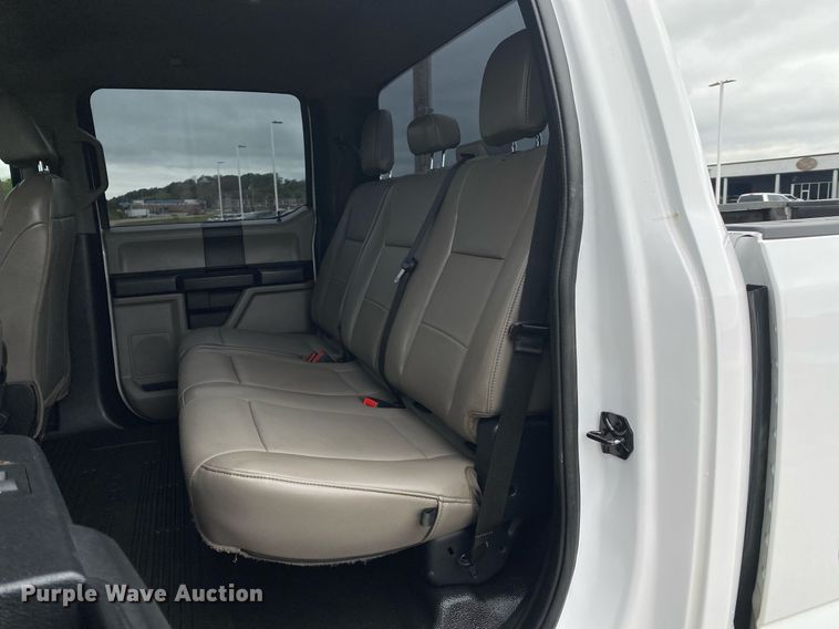 image for item DL7184 2020 Ford F250  Super Duty  Crew Cab pickup truck