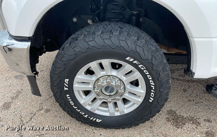 image for item DL7184 2020 Ford F250  Super Duty  Crew Cab pickup truck