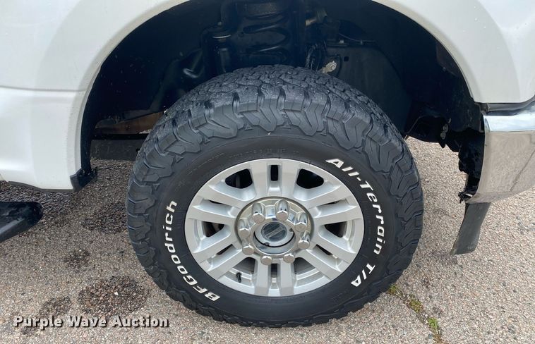 image for item DL7184 2020 Ford F250  Super Duty  Crew Cab pickup truck