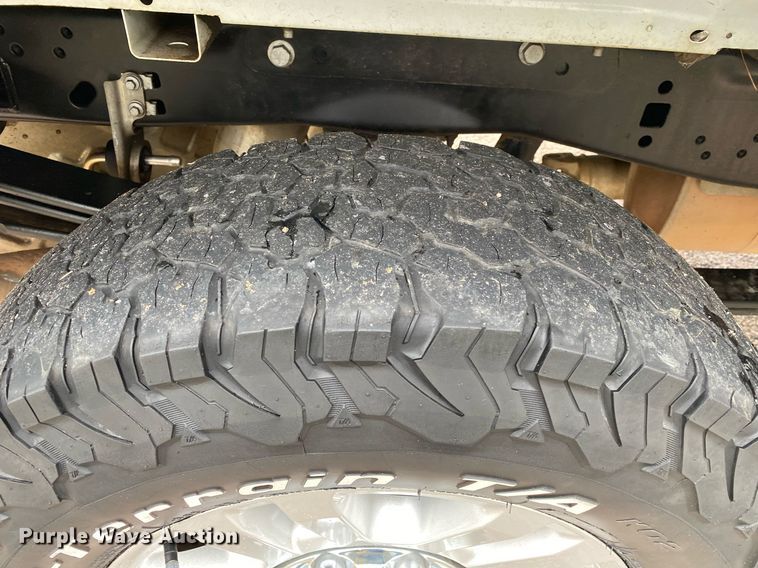 image for item DL7184 2020 Ford F250  Super Duty  Crew Cab pickup truck