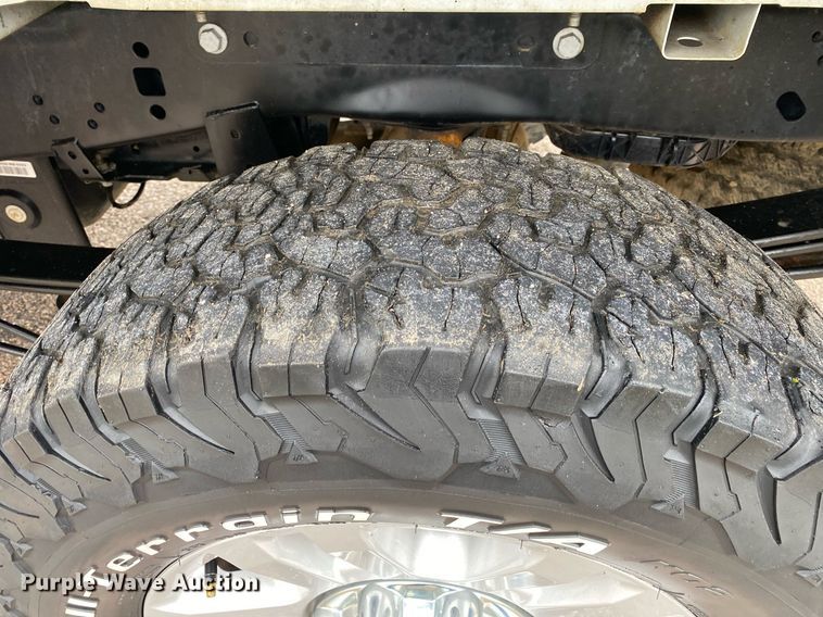 image for item DL7184 2020 Ford F250  Super Duty  Crew Cab pickup truck