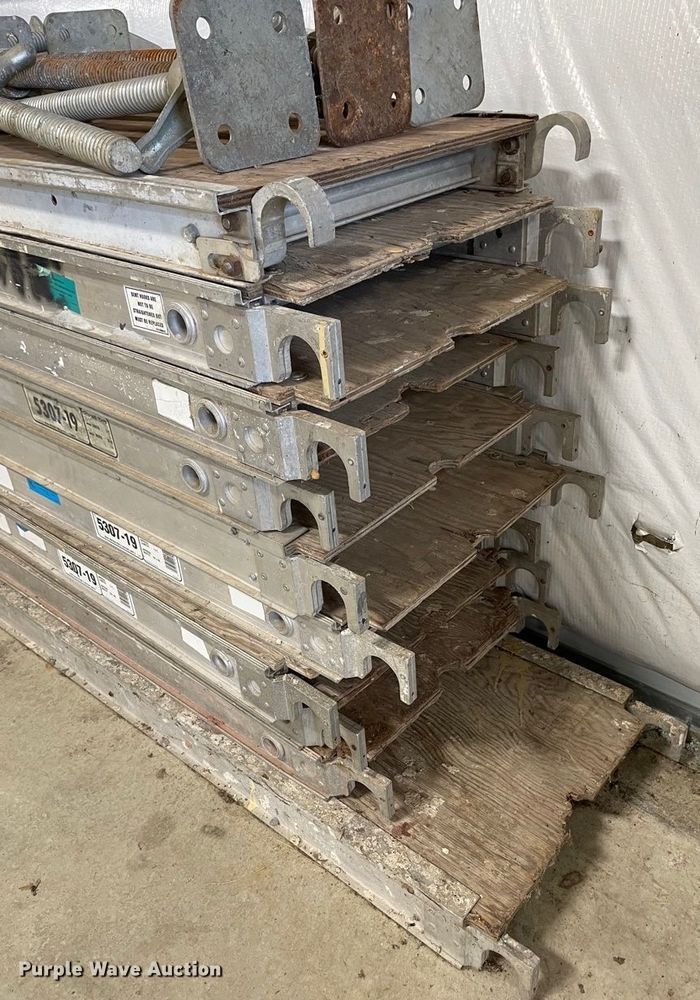 image for item DM4960 Scaffolding