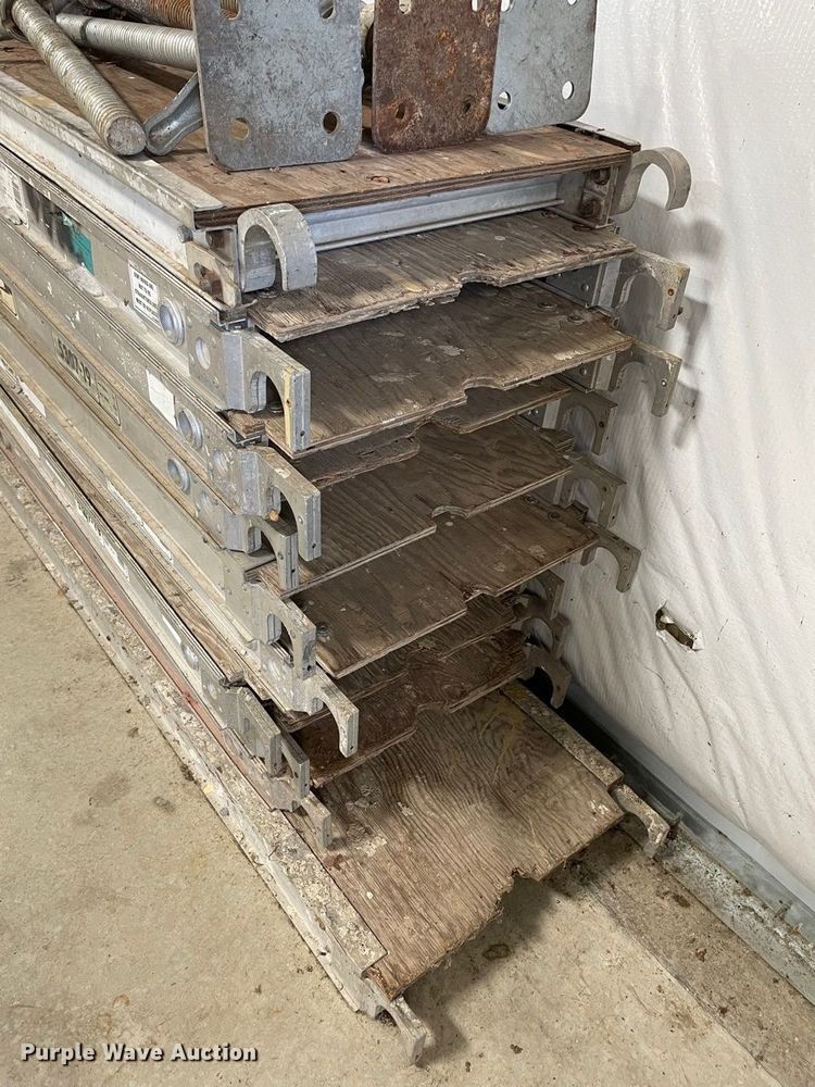 image for item DM4960 Scaffolding